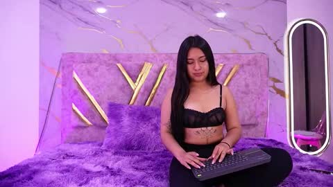 Snapshot of haileyy_fox chatting on 1, 12, 2025 haileyy_fox online show from 1, 12, 2025