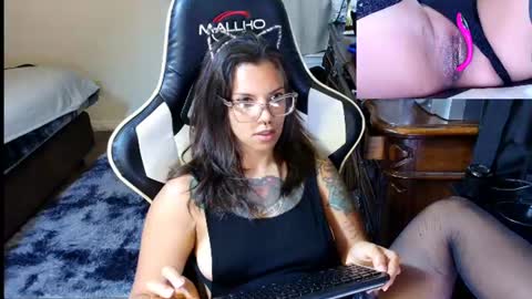 Snapshot of hailwilds chatting on 20, 7, 2026 HailWilds online show from 20, 7, 2026