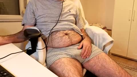 hairy_boy29 online show from 15, 11, 2025