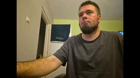 Snapshot of hairy_guy007 chatting on 21, 12, 2024 hairy_guy007 online show from 21, 12, 2024