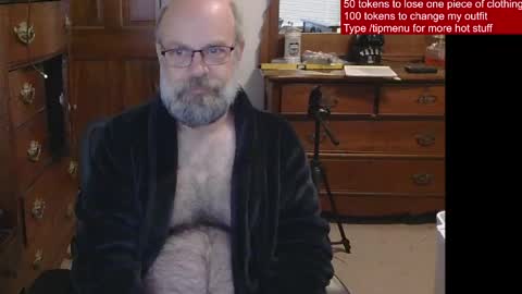 HairyDaddyBear69 online show from 5, 5, 2026