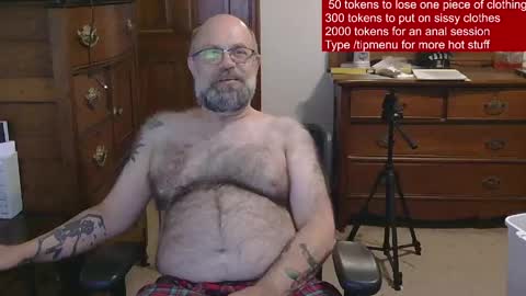 HairyDaddyBear69 online show from 15, 5, 2026