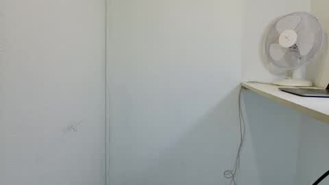 hairyinstinct online show from 2, 11, 2025