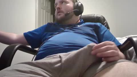 Snapshot of hairymikey chatting on 8, 7, 2026 hairymikey online show from 8, 7, 2026