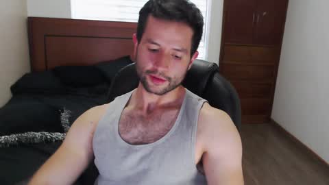 Snapshot of hairyncuteass chatting on 1, 2, 2025 hairyncuteass online show from 1, 2, 2025