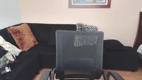 Snapshot of hairyncuteass chatting on 17, 2, 2025 hairyncuteass online show from 17, 2, 2025