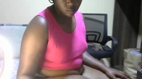 Snapshot of hairypussybigassy001 chatting on 28, 12, 2024 hairypussybigassy001 online show from 28, 12, 2024