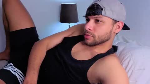 Independent       model  online show from 2, 12, 2025