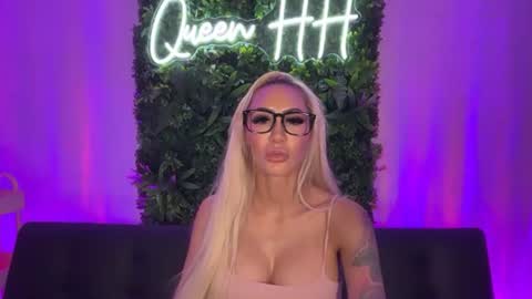 Snapshot of haliaxhill chatting on 6, 8, 2026 Halia Hill online show from 6, 8, 2026