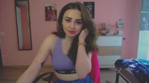 Snapshot of halleyg chatting on 19, 5, 2026 Ann online show from 19, 5, 2026