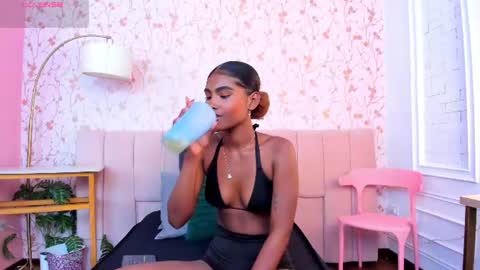 Snapshot of halleylorens chatting on 12, 6, 2026 Halley Lorens online show from 12, 6, 2026