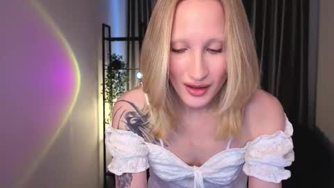 Snapshot of halohush chatting on 18, 10, 2025 Call me Bianca online show from 18, 10, 2025