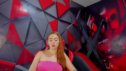 Hana and Zeta online show from 4, 12, 2025