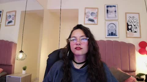 hanabie_ online show from 11, 4, 2026