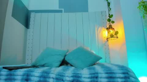 hanah_gray online show from 8, 10, 2025