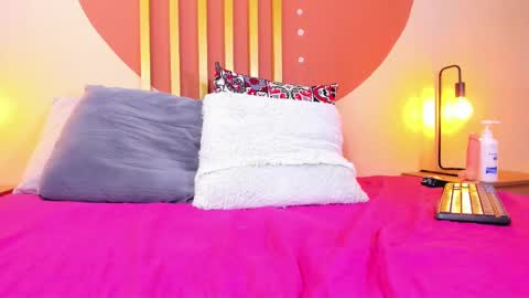 HANAH  online show from 25, 2, 2025