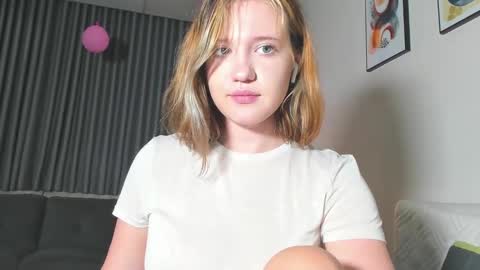 Snapshot of hanahwoods chatting on 4, 3, 2025 hanahwoods online show from 4, 3, 2025