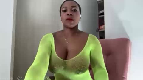 Hana  online show from 15, 10, 2025