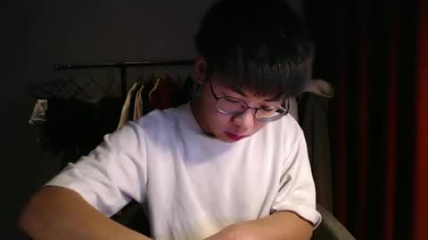 handsome_mannn online show from 13, 12, 2024