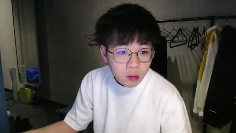 handsome_mannn online show from 21, 12, 2024