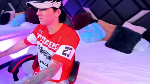 leonardfarrucknick and otis online show from 18, 10, 2025