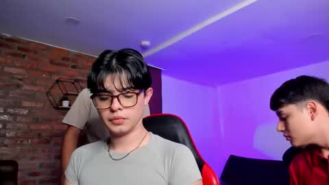 leonardfarrucknick and otis online show from 5, 3, 2026