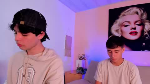 Snapshot of handsomeboys19 chatting on 24, 4, 2026 leonardfarrucknick and otis online show from 24, 4, 2026