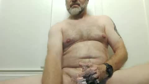 Snapshot of handyman1968 chatting on 14, 10, 2025 handyman1968 online show from 14, 10, 2025