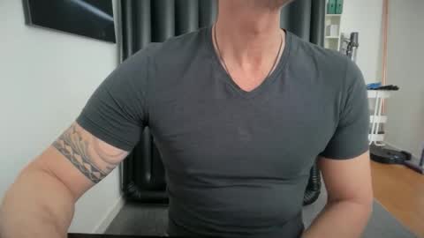 hanky online show from 15, 4, 2026