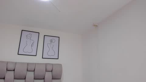 hanna__evans_ online show from 14, 9, 2025