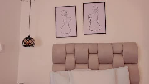 hanna__evans_ online show from 25, 9, 2025