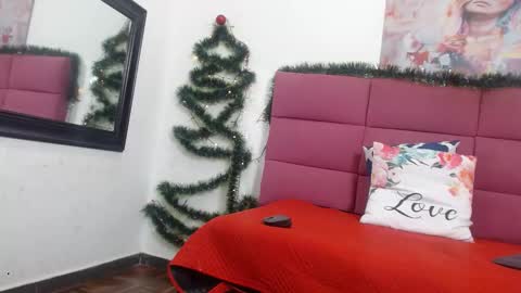 Snapshot of hanna__palmer1 chatting on 4, 1, 2025 Hanna Palmer online show from 4, 1, 2025