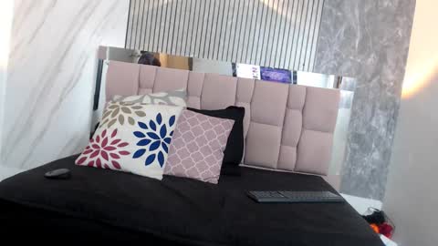 Hanna Palmer online show from 4, 2, 2026