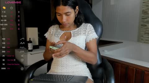 Snapshot of hanna_lens chatting on 10, 12, 2024 Hanna lens online show from 10, 12, 2024