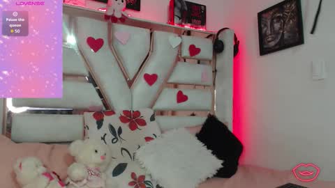 hanna_plum online show from 25, 9, 2025