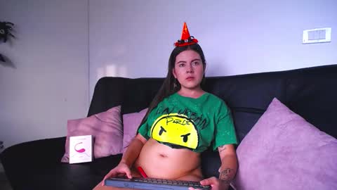Snapshot of hanna_xxx18 chatting on 4, 10, 2025 HANNA online show from 4, 10, 2025