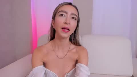 Snapshot of hannacarttier_ chatting on 10, 6, 2026 Hanna Carttier online show from 10, 6, 2026