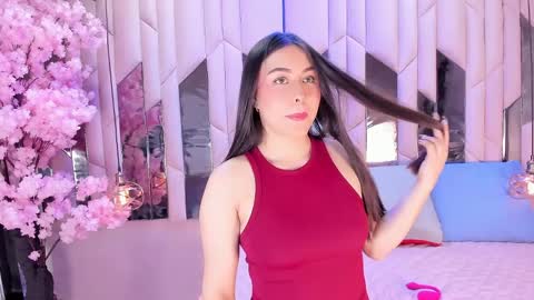 hannacollins_2 online show from 7, 4, 2026