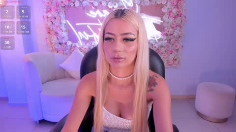  Hanna Connor  online show from 25, 1, 2025