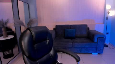  Hanna Connor  online show from 27, 2, 2025