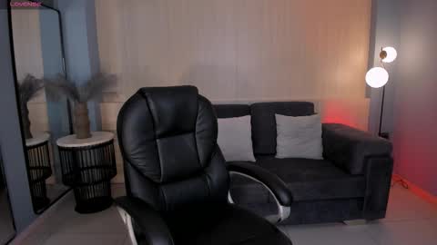  Hanna Connor  online show from 7, 10, 2025