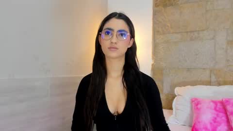 Snapshot of hannaconnorr chatting on 22, 9, 2025 Hanna Connor online show from 22, 9, 2025