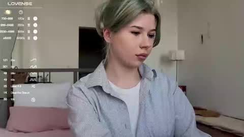 Snapshot of hannah_allin chatting on 26, 2, 2025 Hannah Allin online show from 26, 2, 2025