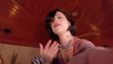 Hannah  online show from 8, 10, 2025