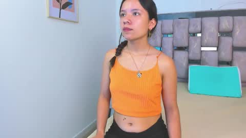 Snapshot of hannah_stuart chatting on 4, 2, 2026 hannah_stuart online show from 4, 2, 2026