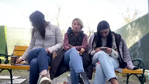 Rose online show from 9, 3, 2025