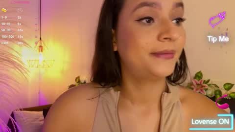 Hannah Williams online show from 24, 10, 2025