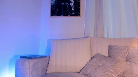 Hannah  online show from 11, 12, 2024