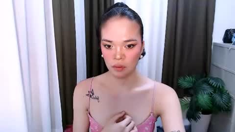 Snapshot of hannahforyou chatting on 19, 5, 2026 HANNAH online show from 19, 5, 2026