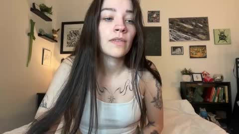 Snapshot of hannahtaylorr chatting on 25, 2, 2026 Hannah Taylor online show from 25, 2, 2026